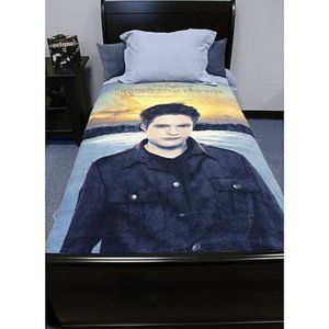 RARE* Twilight Breaking Dawn Blanket Edward Vampire Fleece Blanket Soft Throw